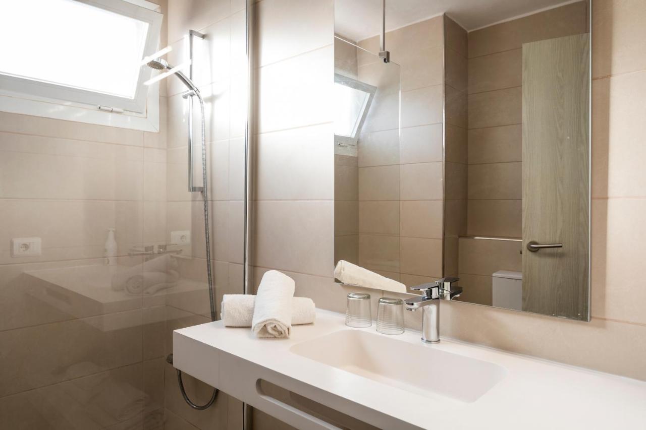 Apartamentos El Moro Сан-Антонио-Абад Экстерьер фото