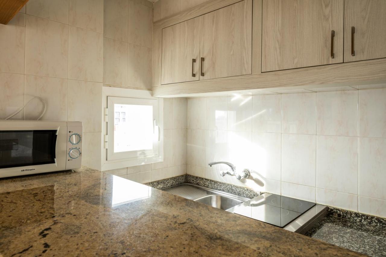 Apartamentos El Moro Сан-Антонио-Абад Экстерьер фото